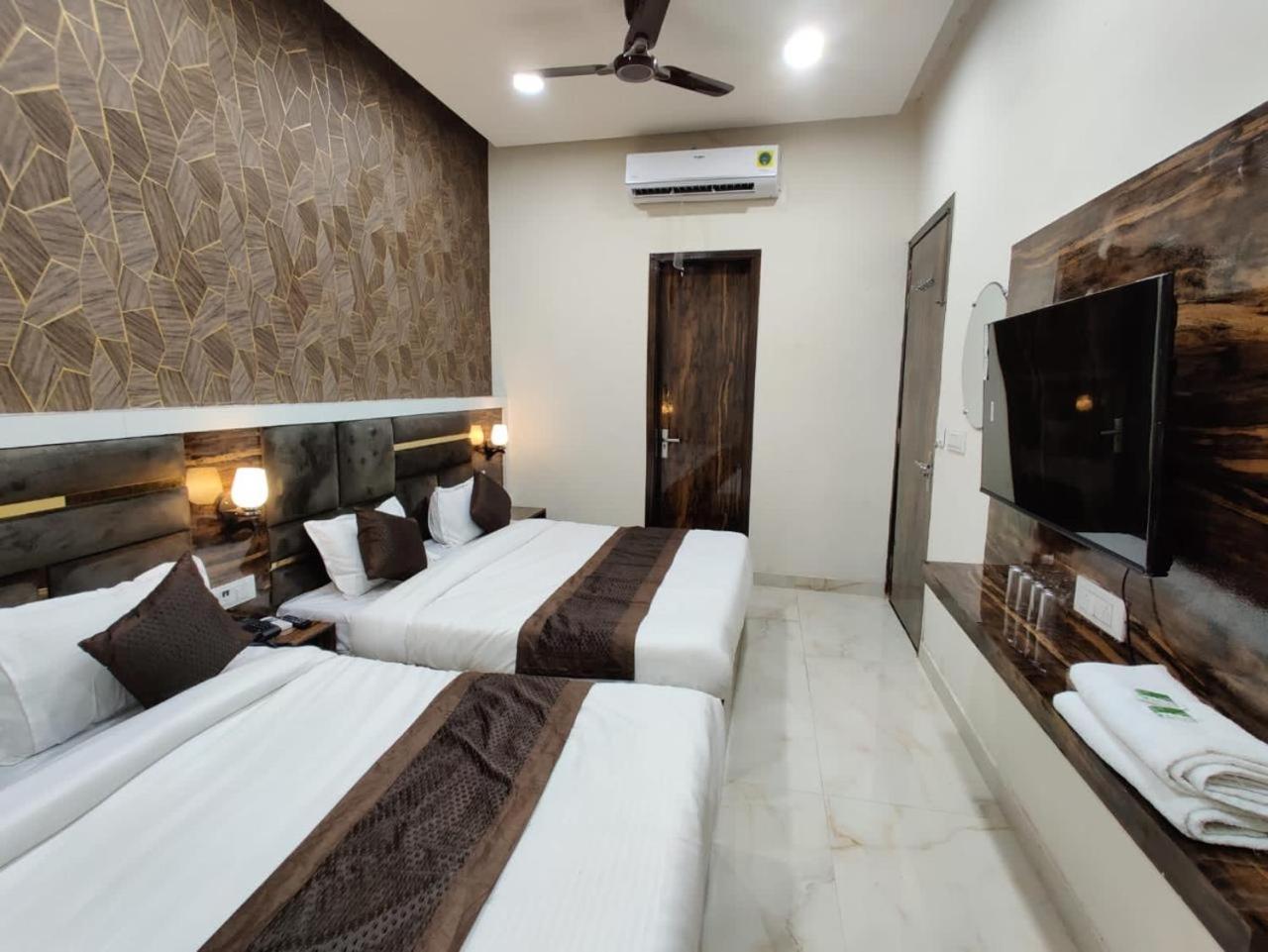 Hotel Gs Amritsar 200 Mtr From Golden Temple Exterior foto