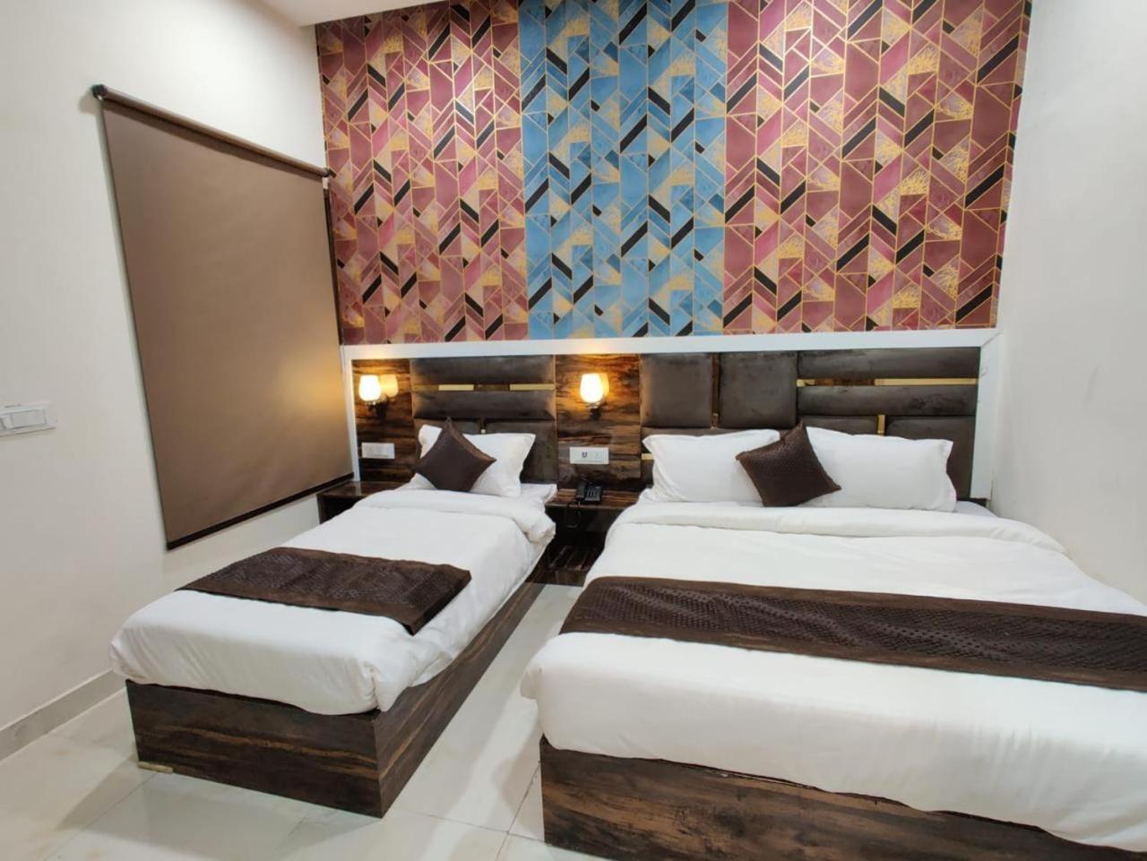 Hotel Gs Amritsar 200 Mtr From Golden Temple Exterior foto