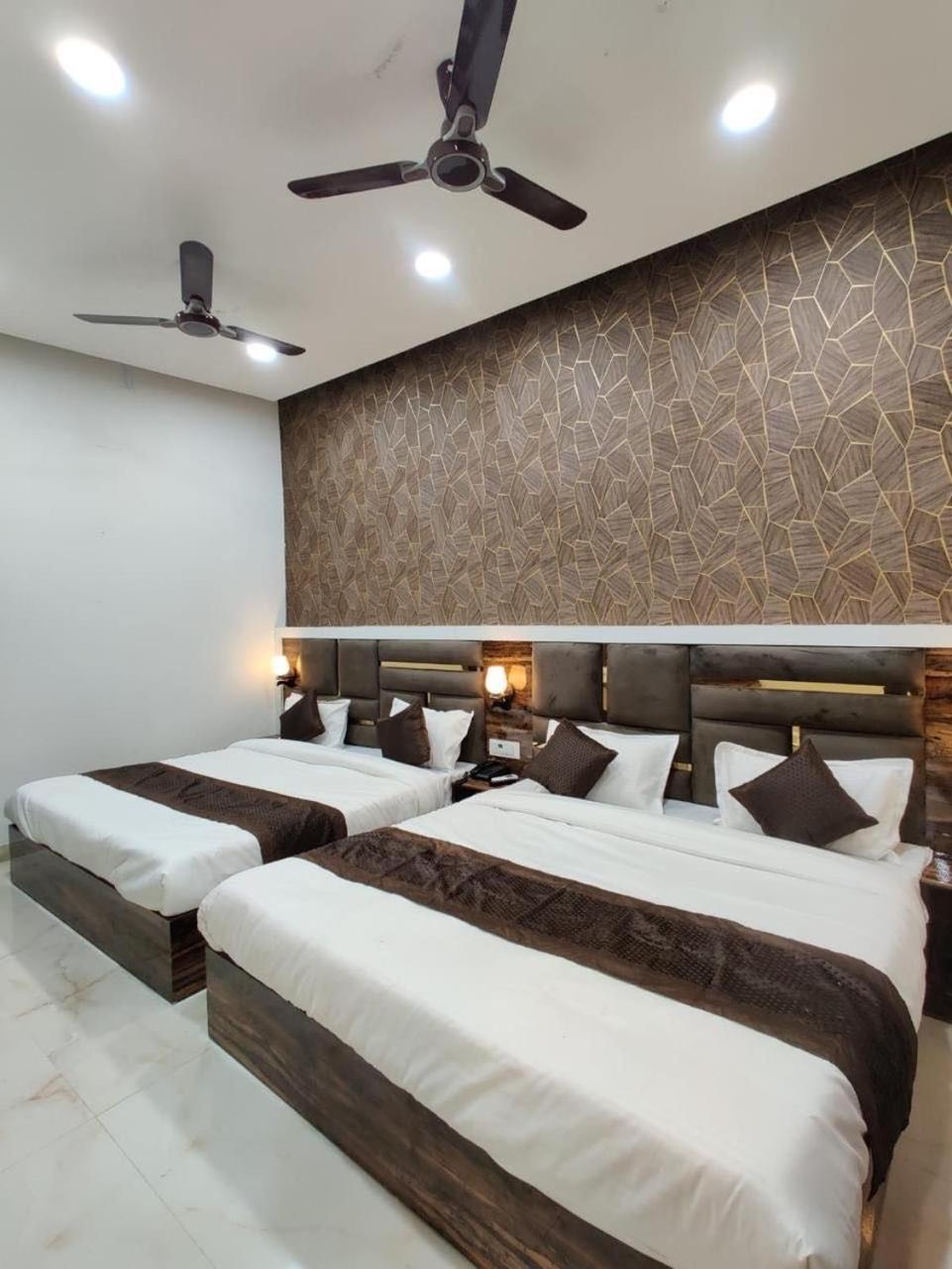 Hotel Gs Amritsar 200 Mtr From Golden Temple Exterior foto